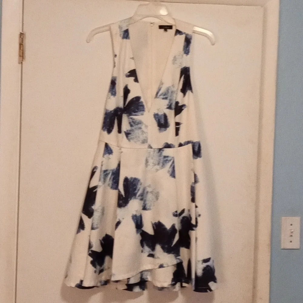 Dress - Picture 1 of 1